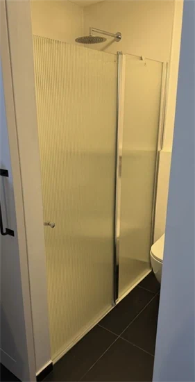 חזית - דופן קבועה ודלת בגלינה !